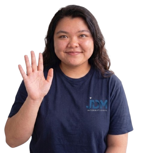 Novi, Indonesian language trainer